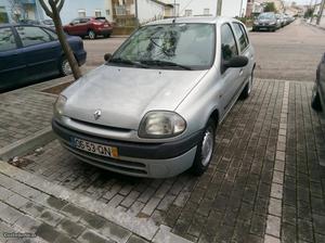 Renault Clio 1.2 i Outubro/00 - à venda - Ligeiros