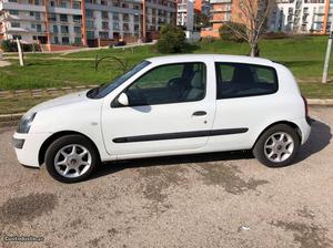 Renault Clio 1.5 dci Julho/05 - à venda - Comerciais / Van,