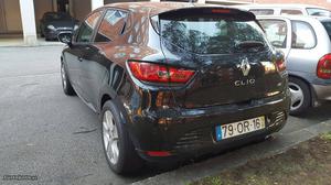 Renault Clio IV  DYNAMIC S Abril/14 - à venda -