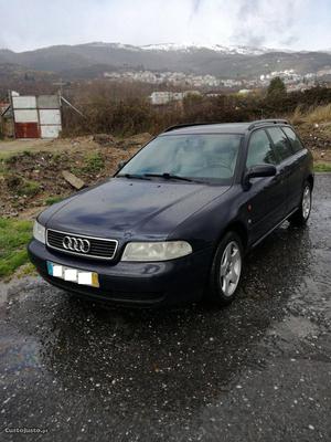 Audi A4 Avant 1.9 tdi 110cv Abril/96 - à venda - Ligeiros