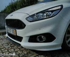 Ford S-Max ST line Junho/16 - à venda - Monovolume / SUV,