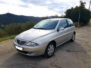 Lancia Y 1.2 8v Maio/02 - à venda - Ligeiros Passageiros,