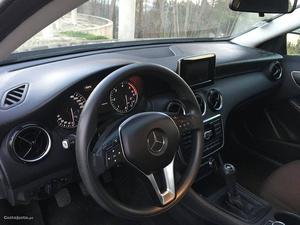 Mercedes-Benz A  CDI Maio/13 - à venda - Ligeiros