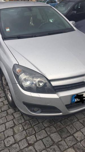 Opel Astra Astra H Março/05 - à venda - Ligeiros