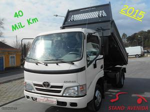 Toyota Dyna M TriBasculante Março/15 - à venda -