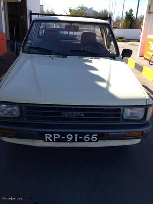 Toyota Hilux 2.4D COMO NOVA Agosto/88 - à venda -