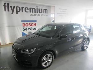 Audi A1 1.0 TFSi 5P (95 Cv) Dezembro/15 - à venda -