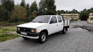 Nissan Pick Up D21 5 Lugares Abril/92 - à venda - Pick-up/