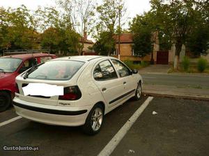 Renault Mégane 1.4 AC DA VE Agosto/98 - à venda - Ligeiros