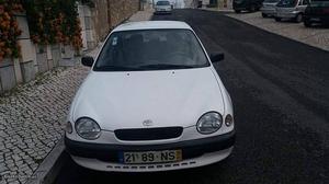 Toyota Corolla 1.4 vvt-i sedan sol Julho/99 - à venda -