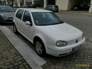 VW Golf  cv 16 V ar cond Setembro/00 - à venda -