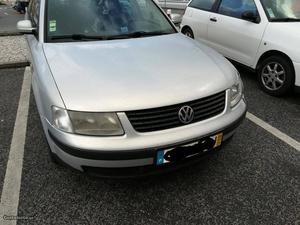 VW Passat  cv Janeiro/00 - à venda - Ligeiros