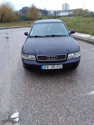Audi A4 1:9 tdi Outubro/96 - à venda - Ligeiros