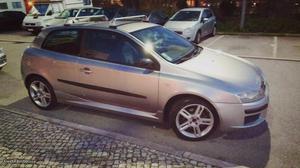 Fiat Stilo 1.9JTD 3P / Lugares Abril/04 - à venda -