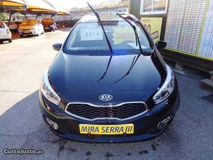 Kia Ceed Sw 1.6Crdi 128Cv 5p Março/14 - à venda - Ligeiros