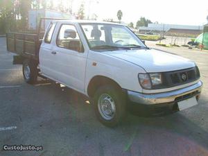 Nissan Pick Up D 22 4x2 de 4 lug Dezembro/99 - à venda -