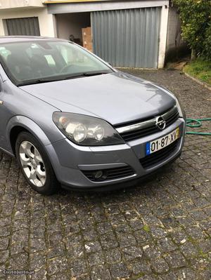 Opel Astra 1.7CDTi Cosmo Agosto/04 - à venda - Ligeiros