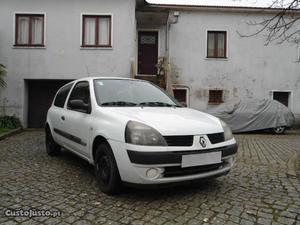 Renault Clio 1.5 DCI Outubro/04 - à venda - Ligeiros