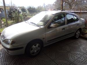 Renault Mégane Classic Setembro/99 - à venda - Ligeiros