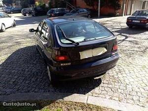 Renault Mégane econômico Junho/96 - à venda - Ligeiros