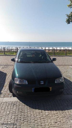 Seat Cordoba  Setembro/99 - à venda - Ligeiros