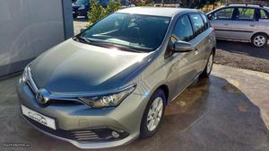 Toyota Auris 1.4 D-4D Comfort GPS Setembro/15 - à venda -