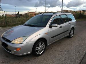 Ford Focus F Outubro/01 - à venda - Ligeiros