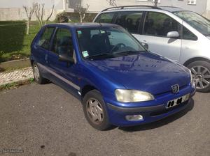 Peugeot 106 xrad Dezembro/97 - à venda - Comerciais / Van,