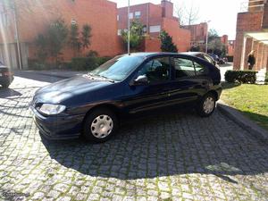 Renault Mégane econômico Junho/96 - à venda - Ligeiros