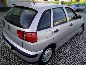 Seat Ibiza 1.0/Signo Abril/01 - à venda - Ligeiros