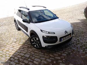 Citroën C4 Cactus 1.2 Pure tech Maio/16 - à venda -