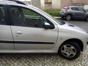 Peugeot 206 Carrinha Fevereiro/04 - à venda - Ligeiros