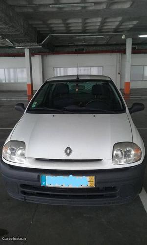 Renault Clio 1.9 D Março/99 - à venda - Ligeiros