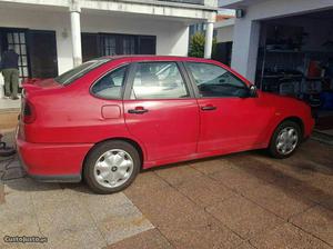 Seat Cordoba 1.4 MPI Fevereiro/96 - à venda - Ligeiros