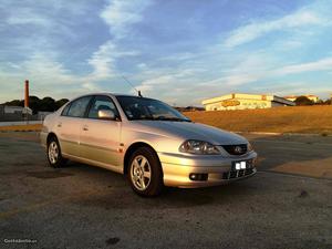 Toyota Avensis 2.0 D4D Outubro/01 - à venda - Ligeiros