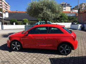 Audi A1 1.6 TDI Março/11 - à venda - Ligeiros Passageiros,