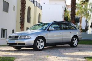 Audi A4 Avant 1.8T Outubro/97 - à venda - Ligeiros