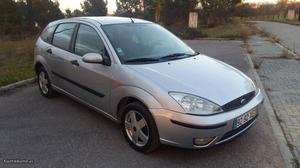 Ford Focus 1.4 trend impecavel Março/04 - à venda -