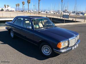 Mercedes-Benz 280 W E Agosto/83 - à venda - Ligeiros