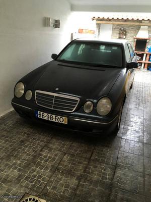 Mercedes-Benz E 220 CDI Nacional Maio/01 - à venda -