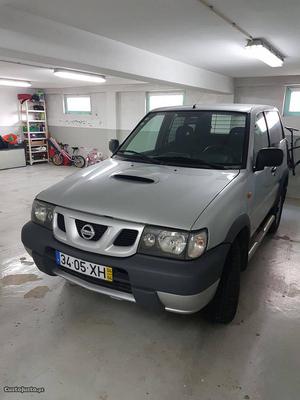 Nissan Terrano Comercial Abril/04 - à venda - Comerciais /