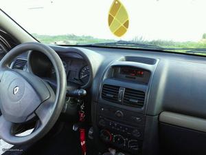 Renault Clio 1.5 comercial 3 portas Dezembro/04 - à venda -