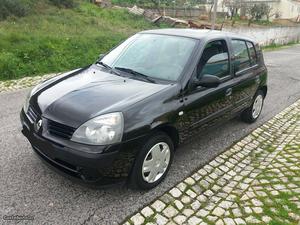 Renault Clio v Authentic Revisoes kms Abril/04