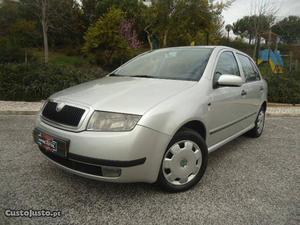 Skoda Fabia 1.4 MPI Conf. L.Rev. Março/01 - à venda -