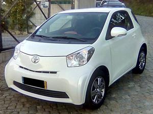 Toyota iQ 1.0 VVT-I "kms" Maio/12 - à venda - Ligeiros