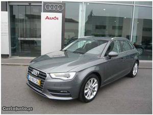 Audi A3 SPB 1.6 TDI Sport Junho/13 - à venda - Ligeiros