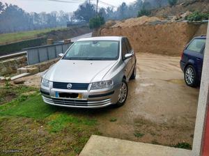 Fiat Stilo 16 v Outubro/02 - à venda - Ligeiros