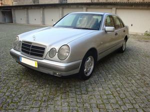  Mercedes-Benz Classe E 200 D Classic (88cv) (4p)