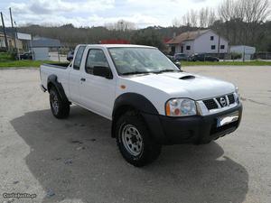 Nissan Navara 4lugares Fevereiro/06 - à venda - Pick-up/