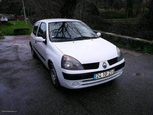 Renault Clio 1.5 dci 85 cv Dezembro/04 - à venda -